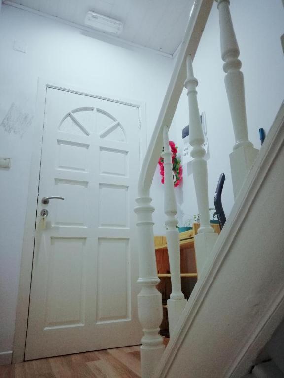 Cozy Rooms With Share The Bathroom And Kitchen Brussel Eksteriør bilde