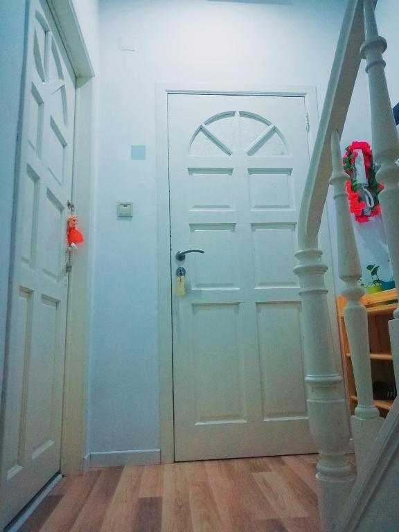 Cozy Rooms With Share The Bathroom And Kitchen Brussel Eksteriør bilde